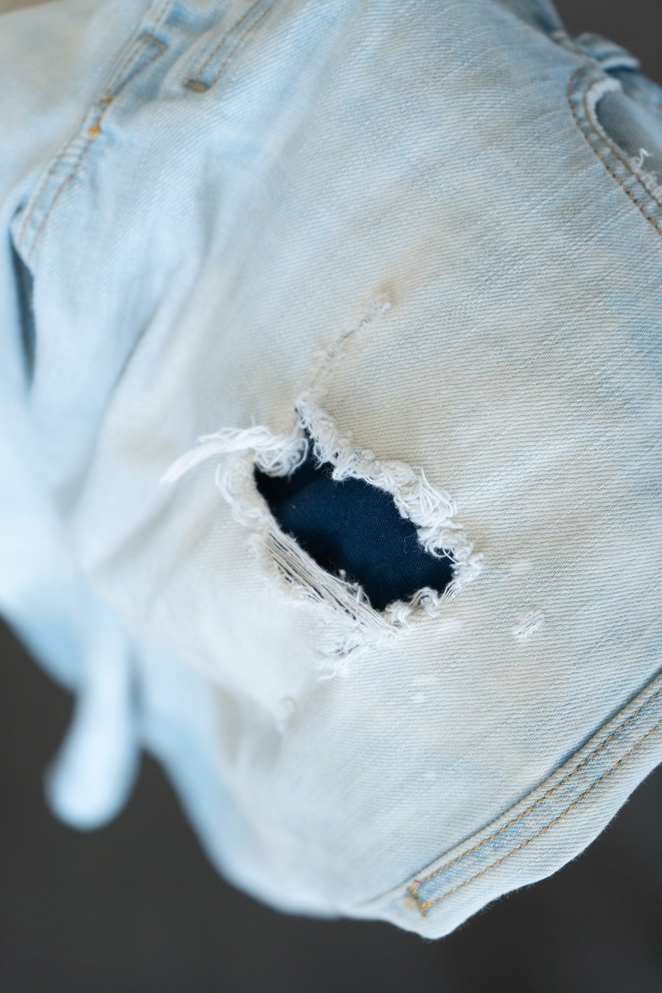 PANTALON EN DENIM BOOTCUT DIESEL ZATINY EN BLEU DÉCHIRÉ