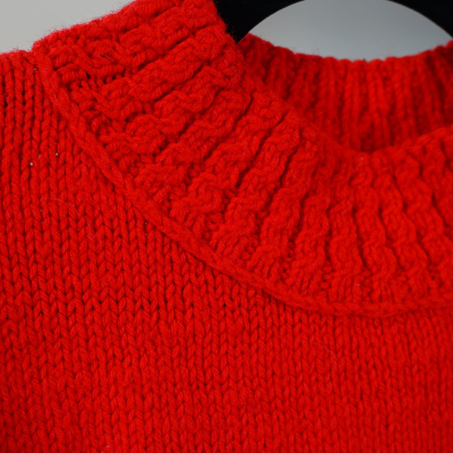 Vintage Hand-Knit Wool Sweater (L)