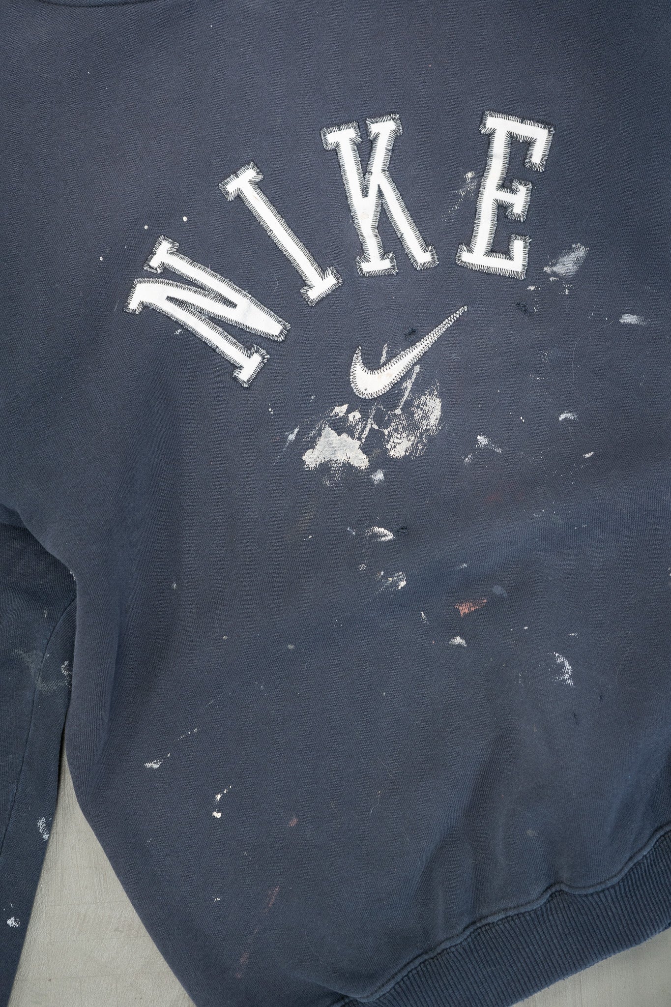 SWEAT-SHIRT NIKE DÉCHIRÉ DES ANNÉES 1990