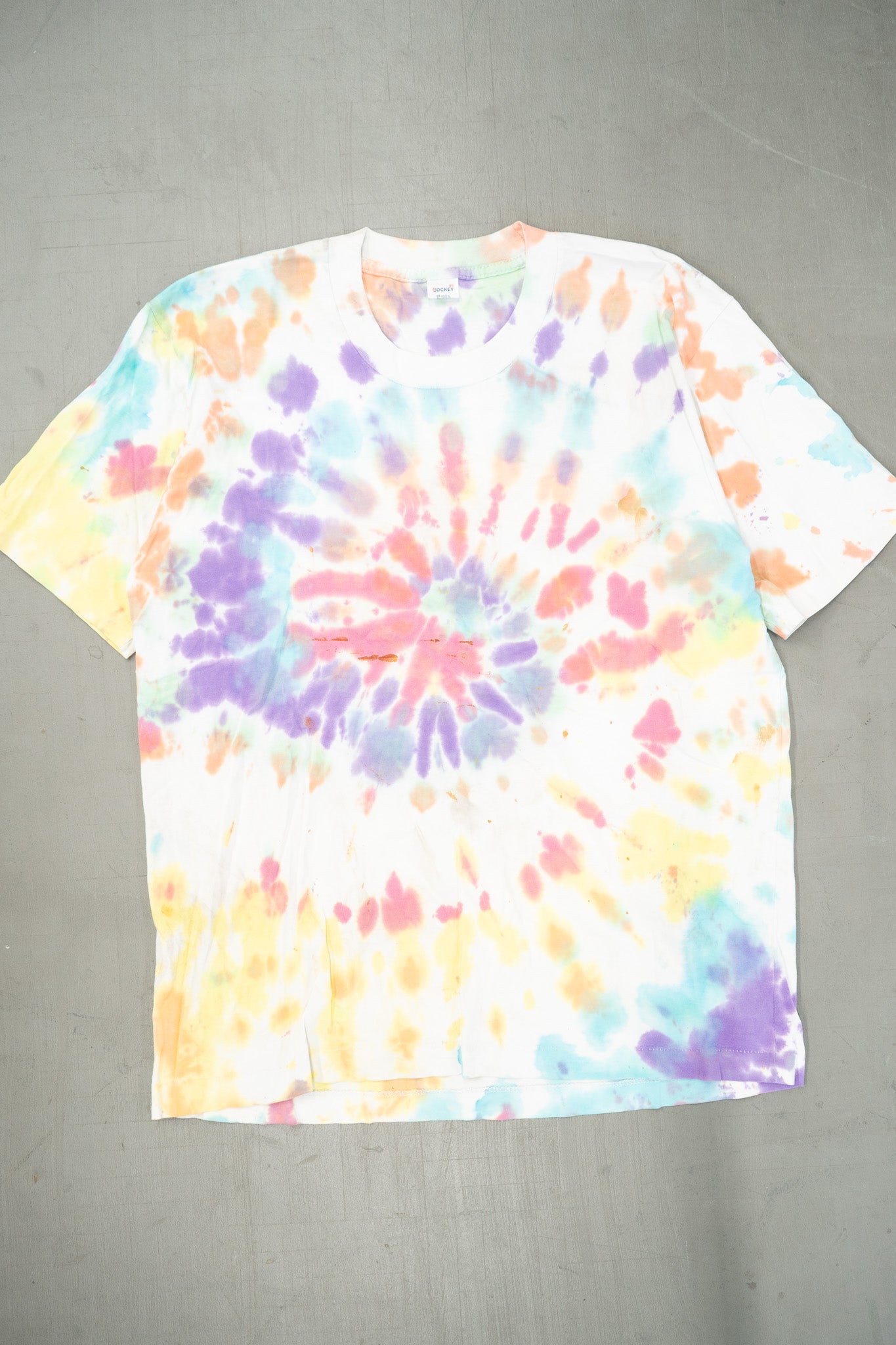 T-SHIRT TIE DYE DES ANNÉES 1990