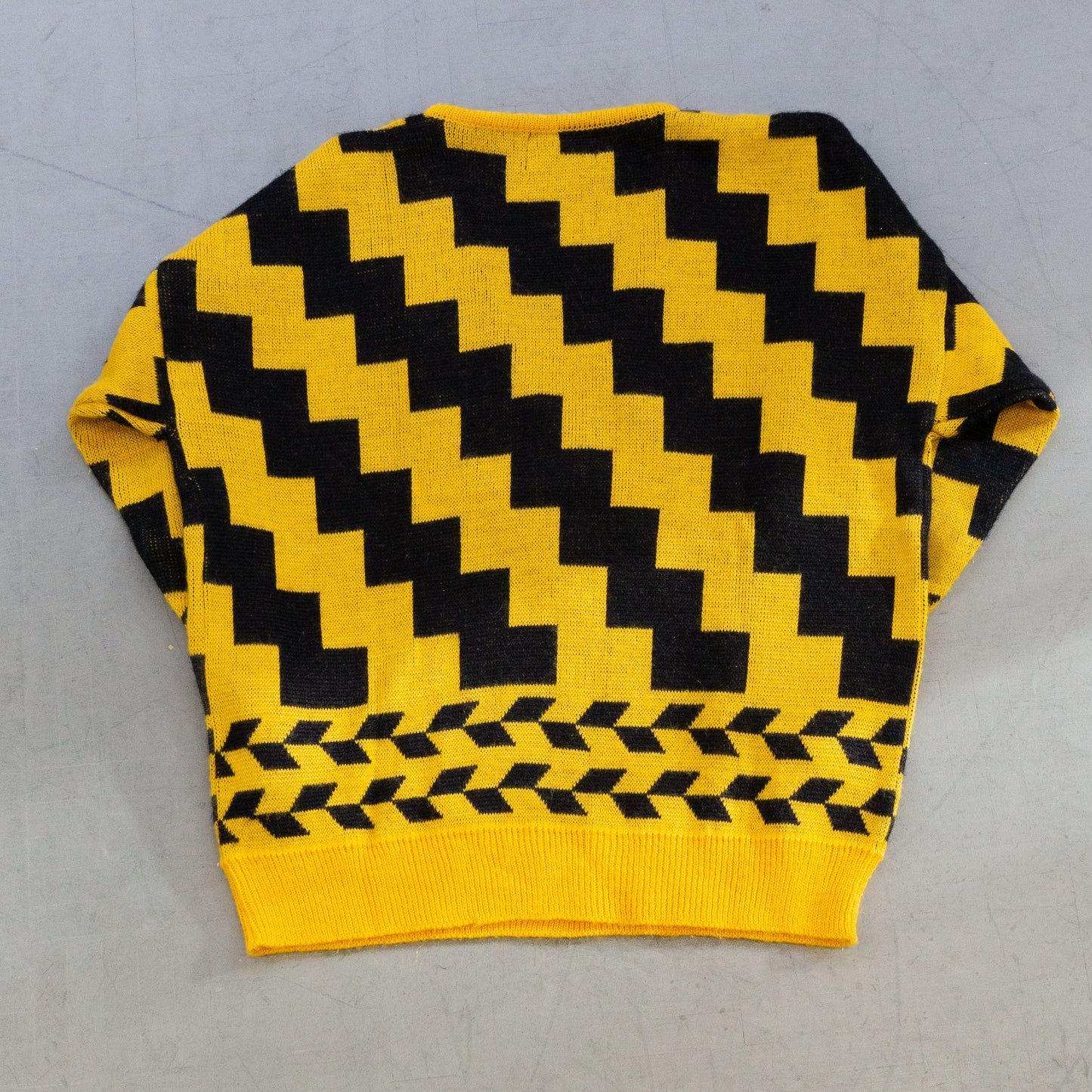 80s 'Fedora' Acrylic/Wool V-Neck Knit (S)