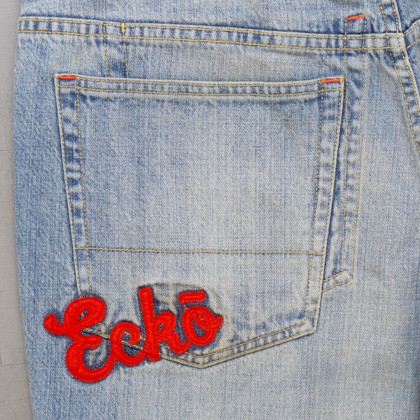 Y2K Eckō UNLTD Embroidered Jeans (32"x32")