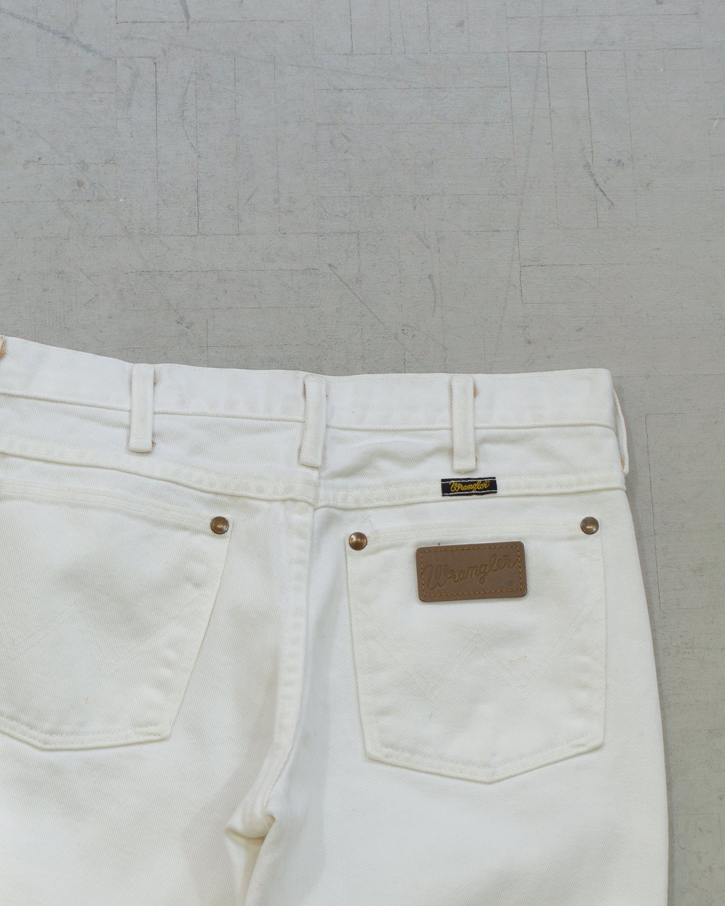 90s 'Wrangler' White Jeans (28x28)